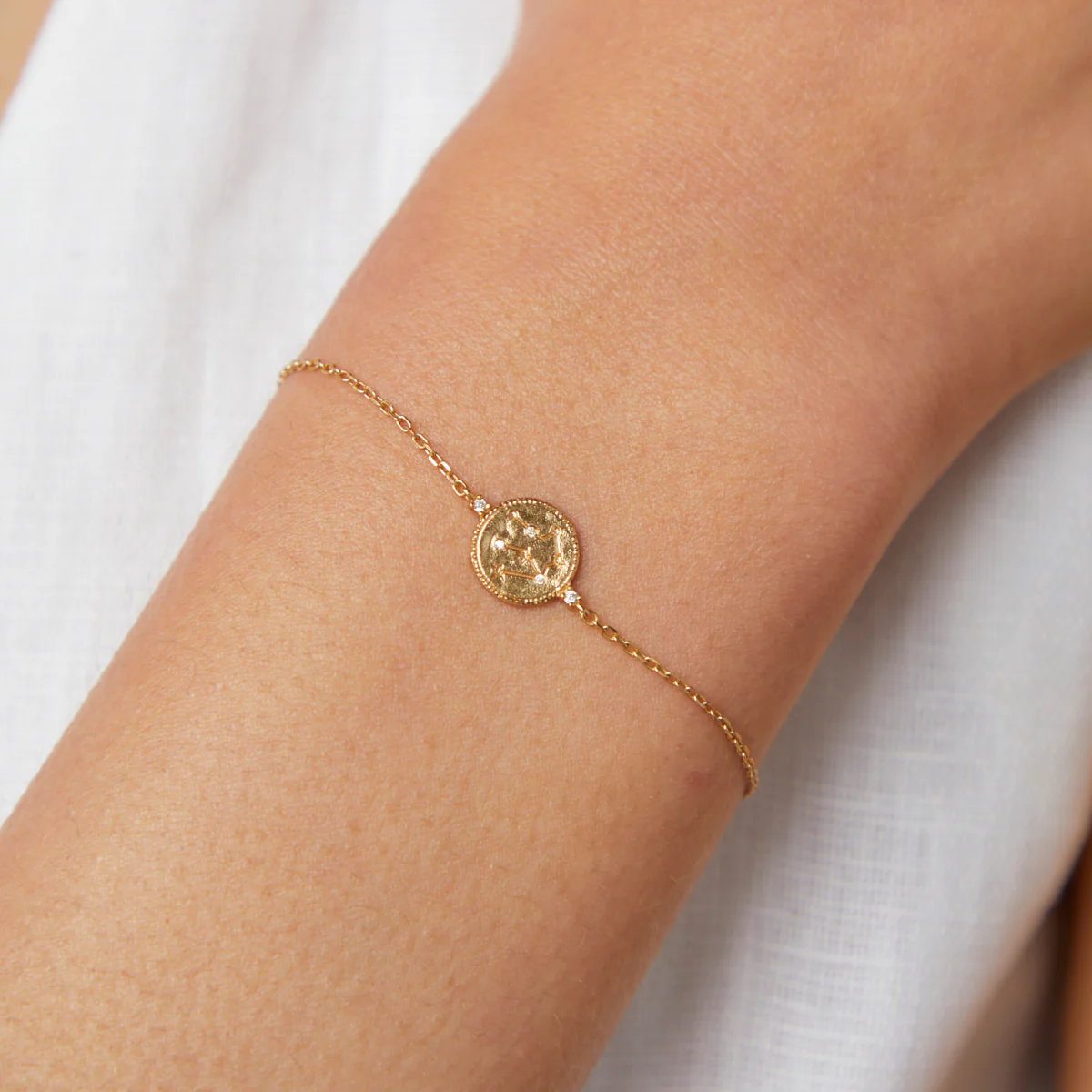 Aquarius Zodiac Bracelet in Gold - Image 2