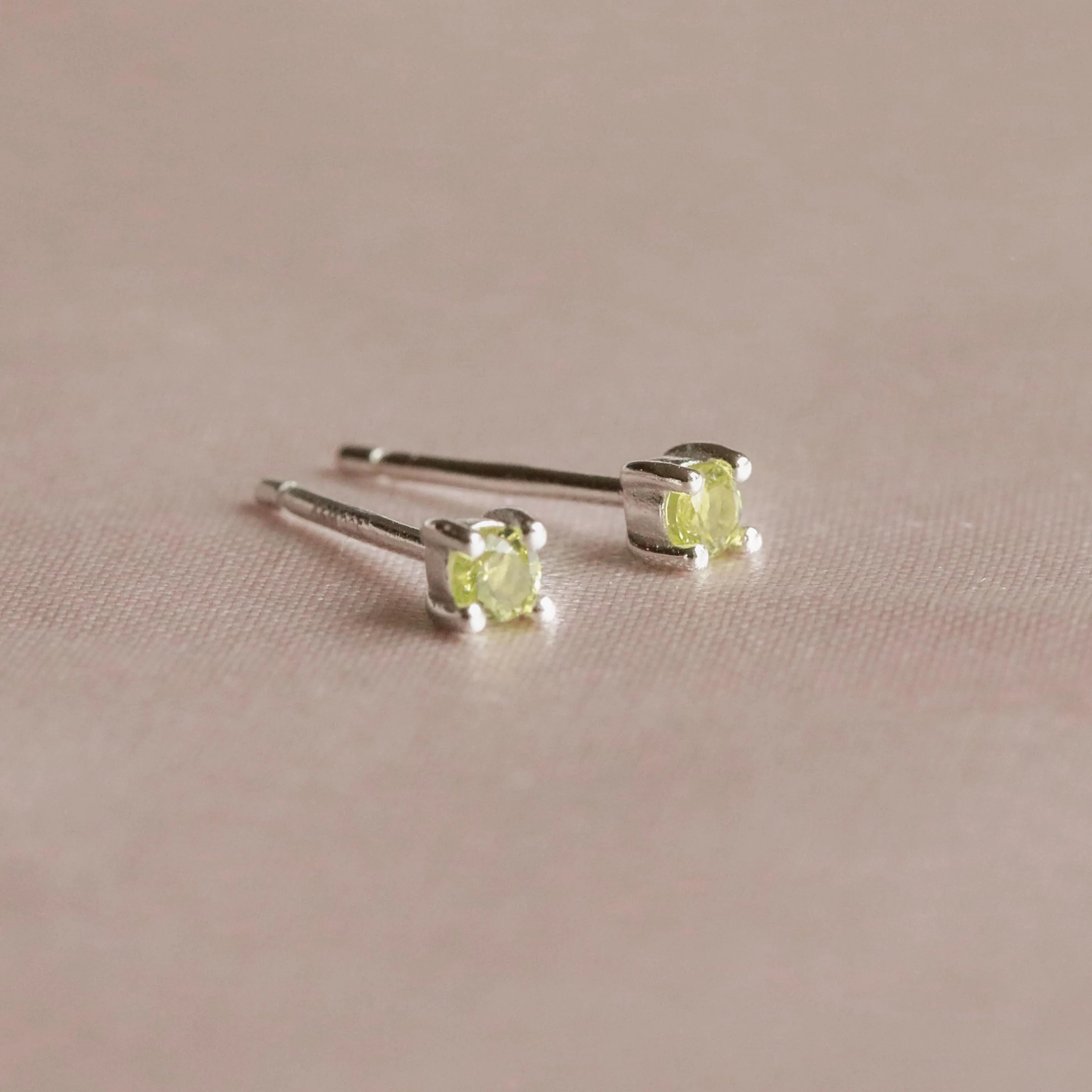 August Birthstone Stud Earrings in Silver with Peridot CZ - Image 3