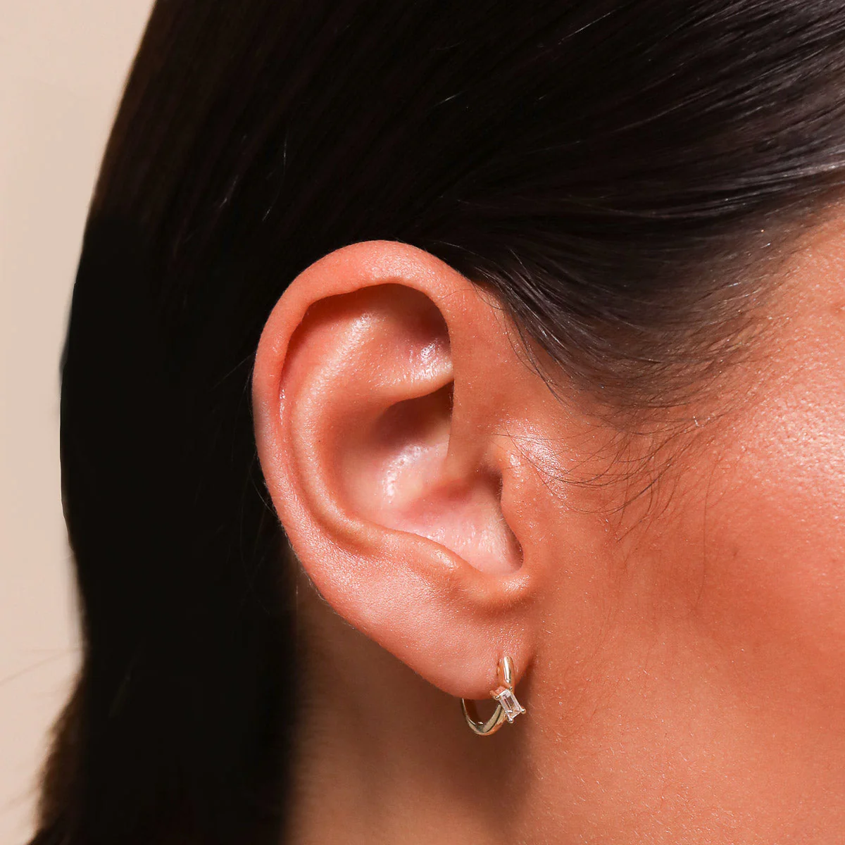 Baguette Piercing Hoop in Solid Gold - Image 2