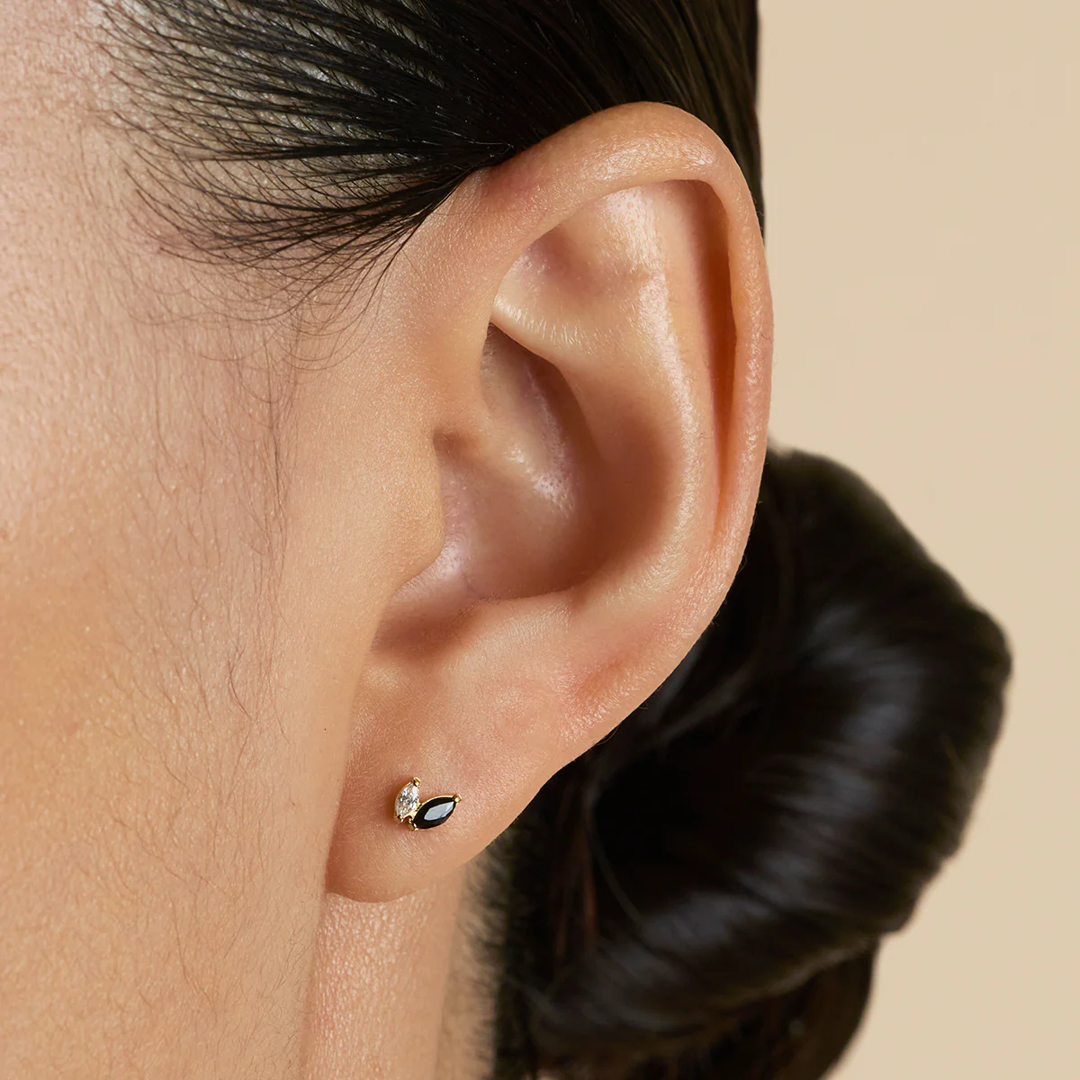 Black Crystal Double Marquise Titanium Piercing Stud in Gold - Image 2