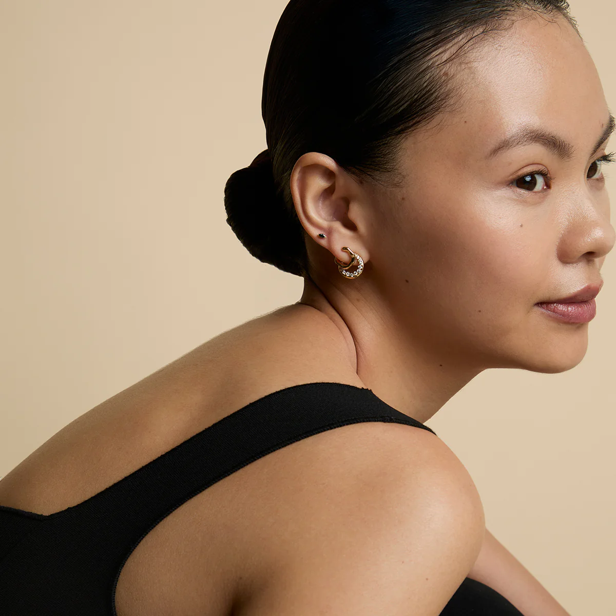 Black Crystal Marquise Titanium Piercing Stud in Gold - Image 6