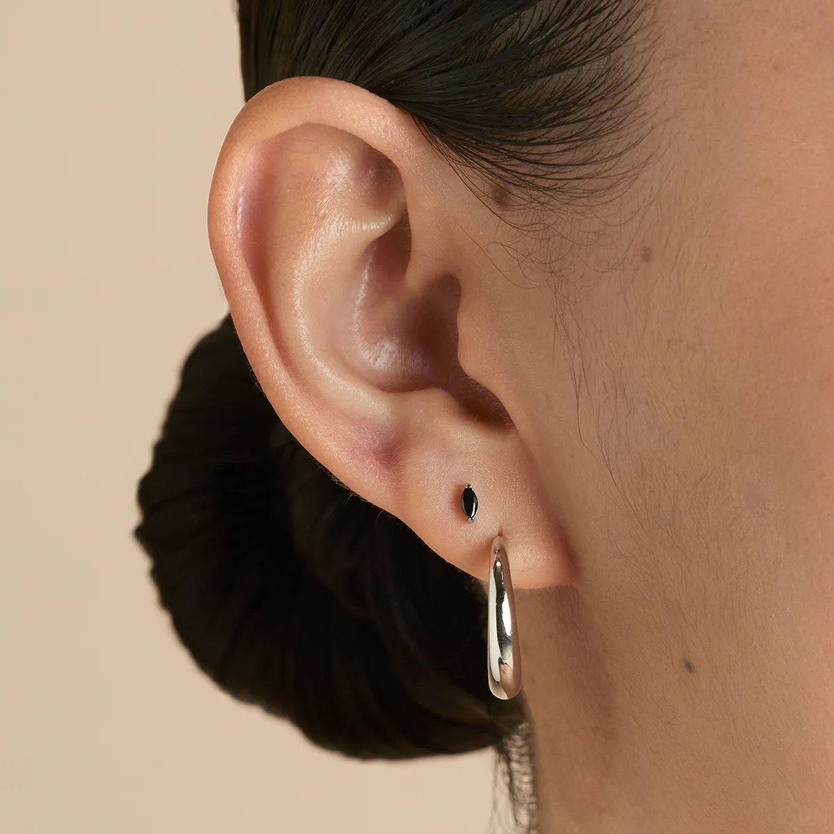 Black Crystal Marquise Titanium Piercing Stud in Platinum - Image 3