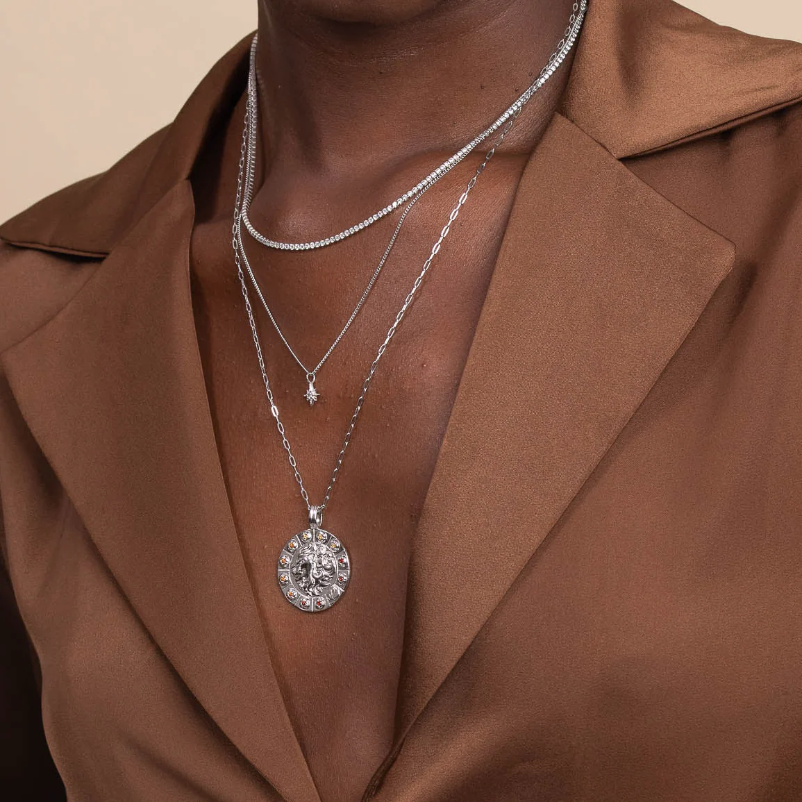 Leo Bold Zodiac Pendant Necklace in Silver - Image 4