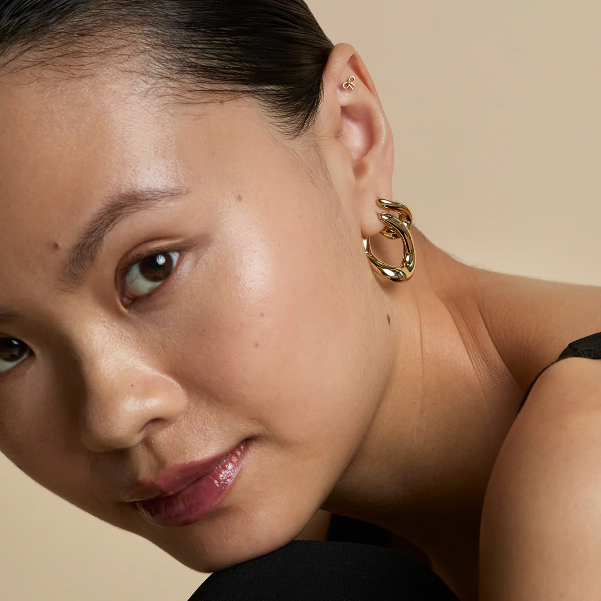 Bow Titanium Piercing Stud in Gold - Image 6