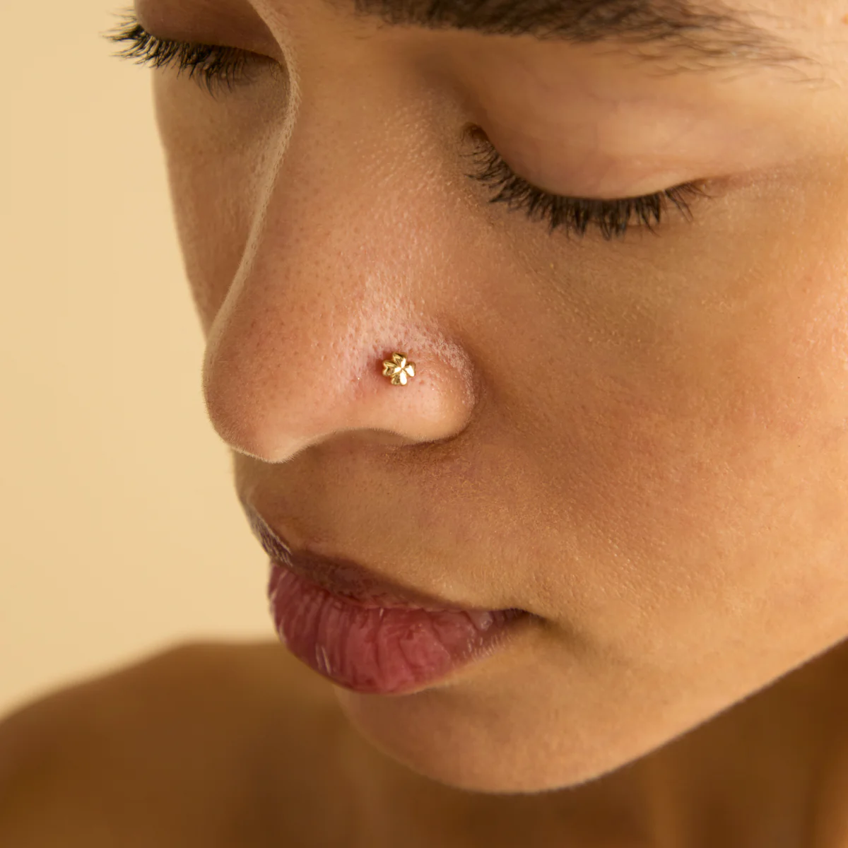 Clover Piercing Stud in Solid Gold - Image 4