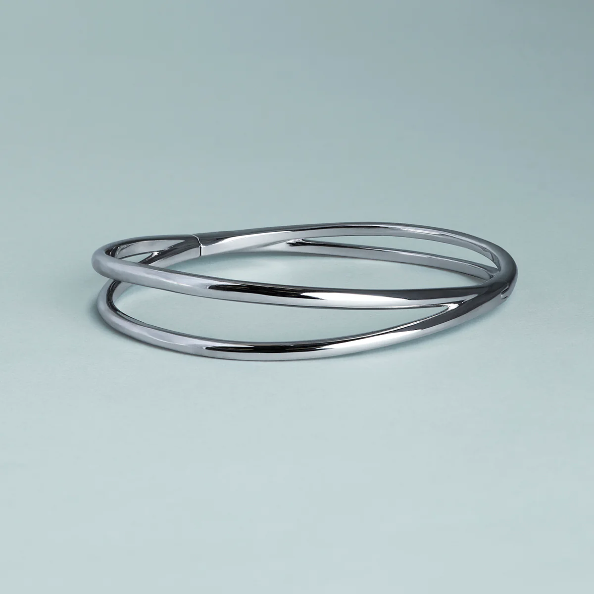 Crossover Illusion Bangle in Silver - Image 7