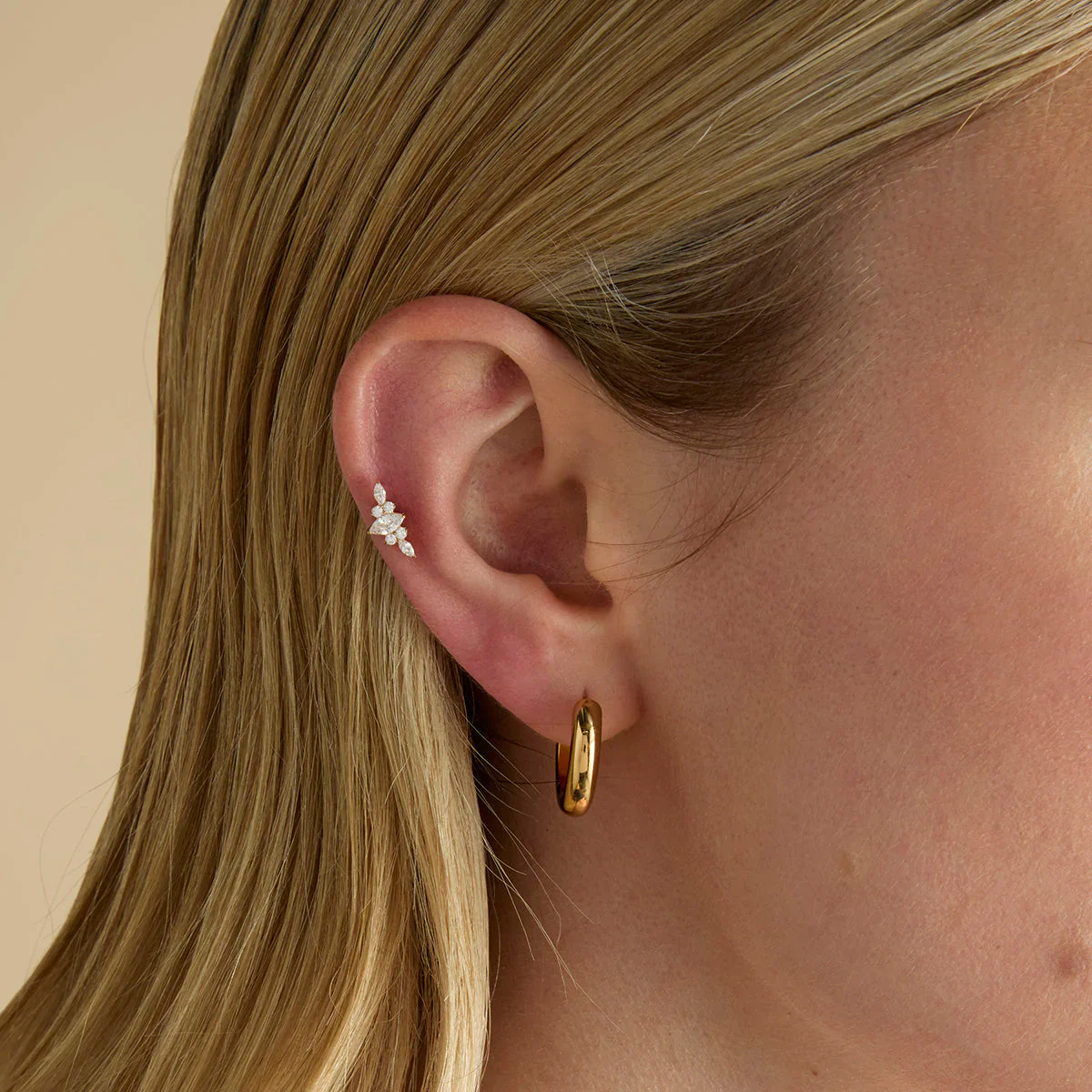 Crystal Cluster Titanium Piercing Stud in Gold - Image 2