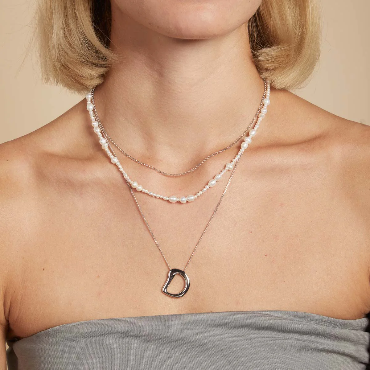 D Initial Bold Pendant Necklace in Silver - Image 3
