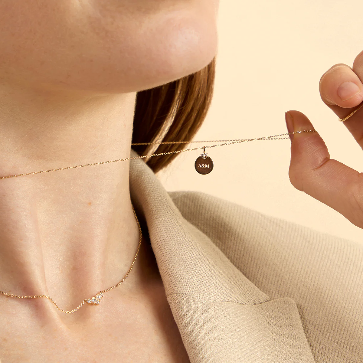 Diamond Coin Pendant Necklace in Solid Gold - Image 5