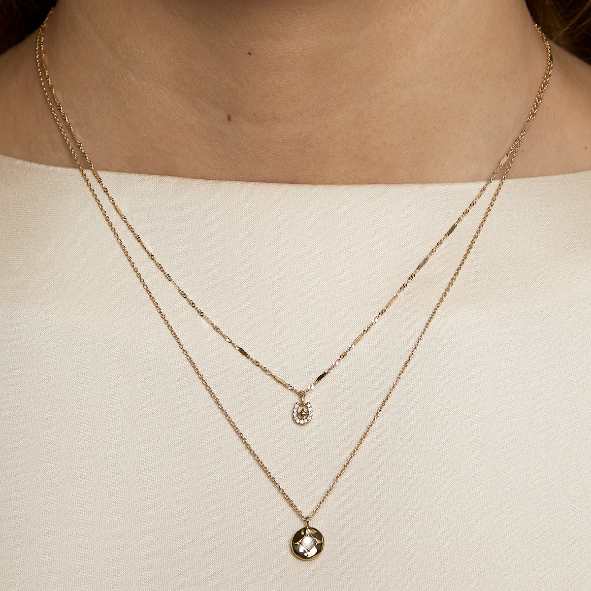 Diamond Pavé Horseshoe Charm 9k Gold - Image 4