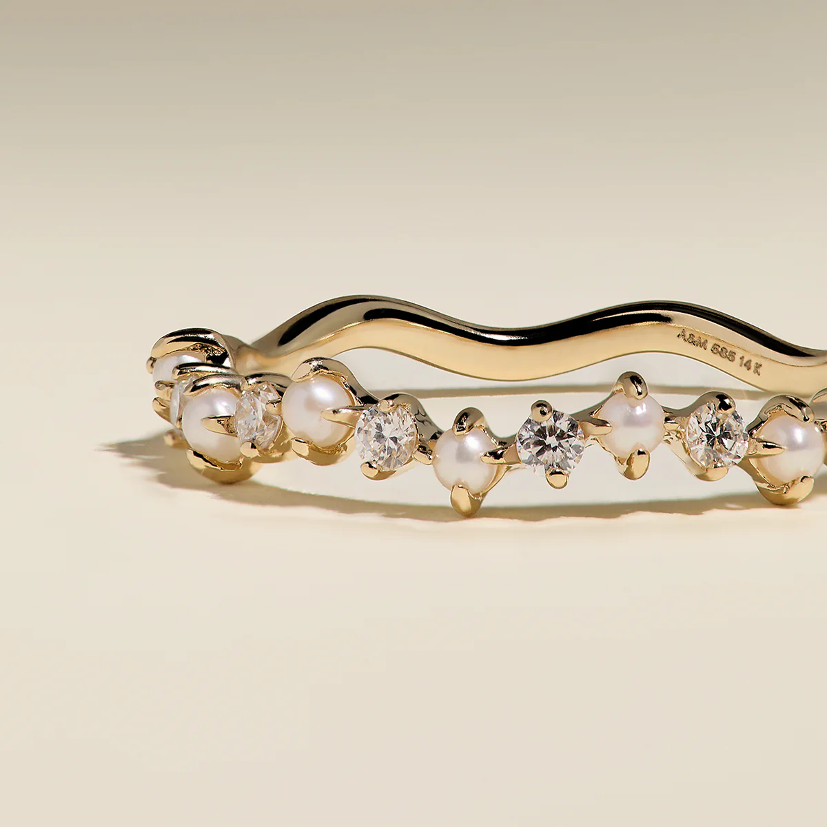 Diamond & Pearl Scalloped Ring in Solid Gold - Image 4