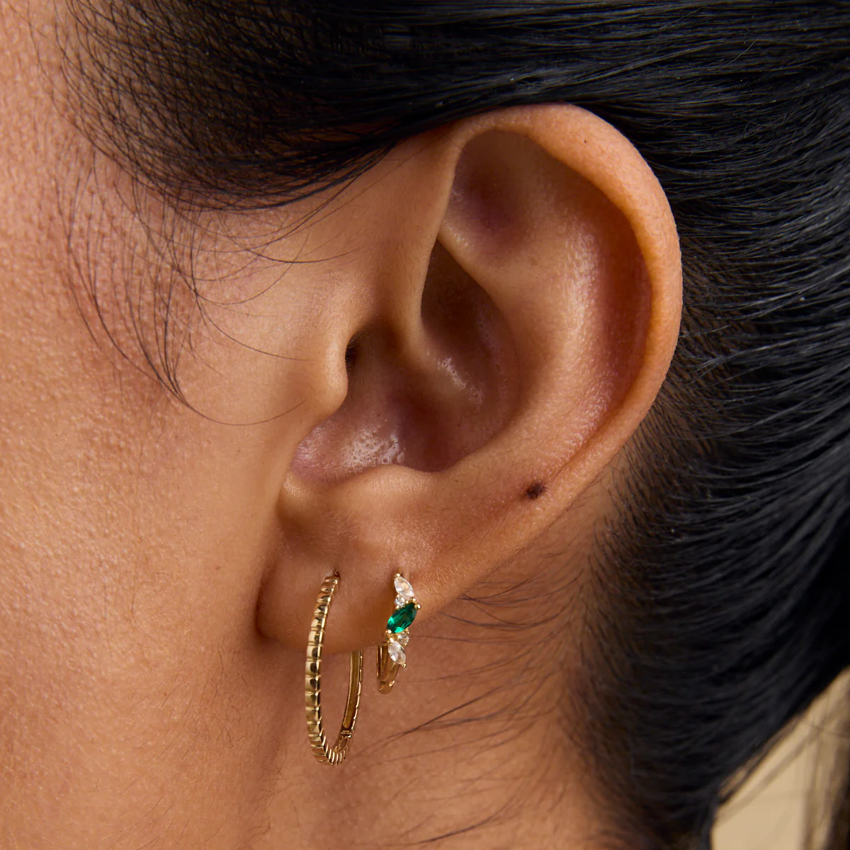 Emerald Cluster Piercing Hoop in Solid Gold - Image 3