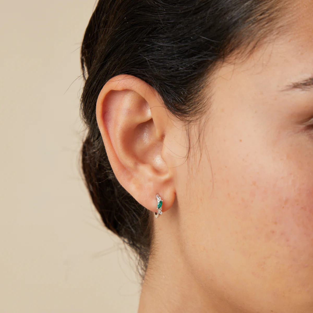 Emerald Cluster Piercing Hoop in Solid White Gold - Image 2