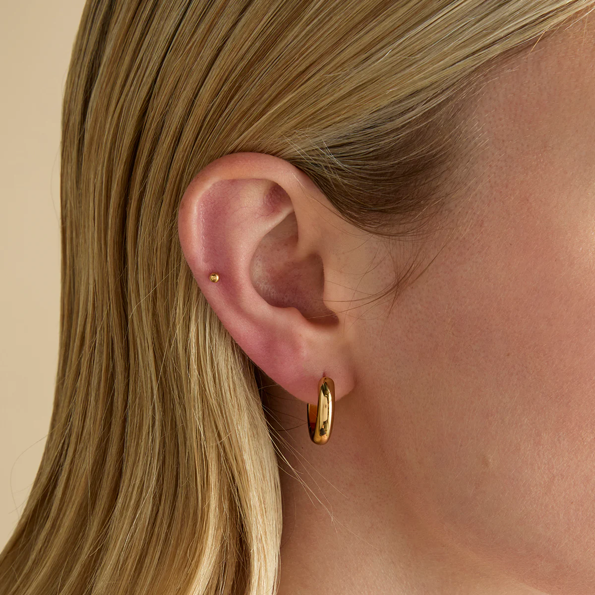 Essential Ball Titanium Piercing Stud in Gold - Image 2