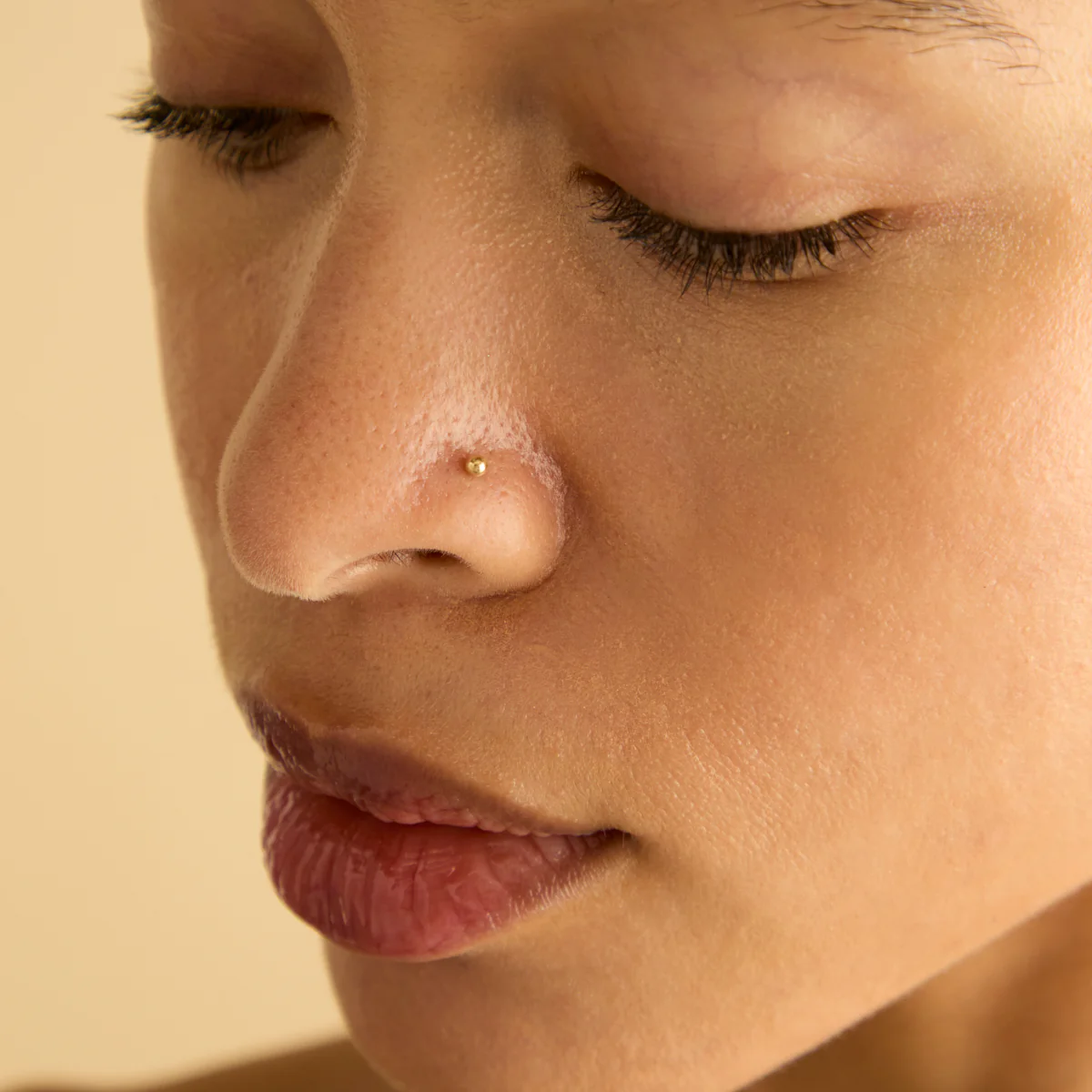 Essential Ball Titanium Piercing Stud in Gold - Image 3