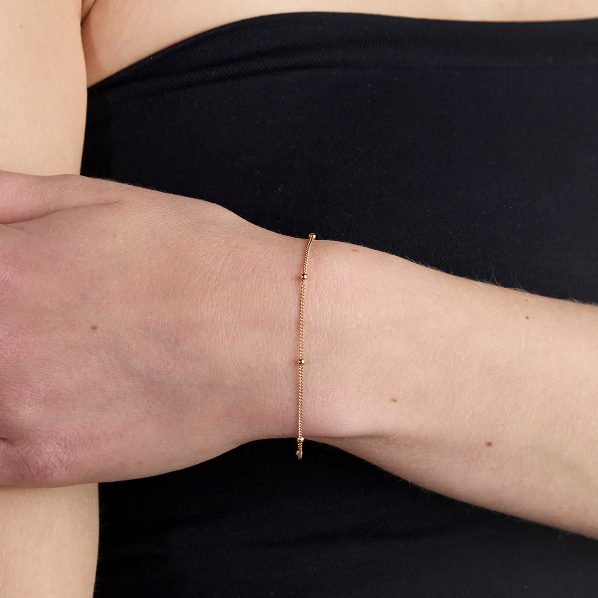 Essential Beaded Chain Bracelet in Gold - Image 2