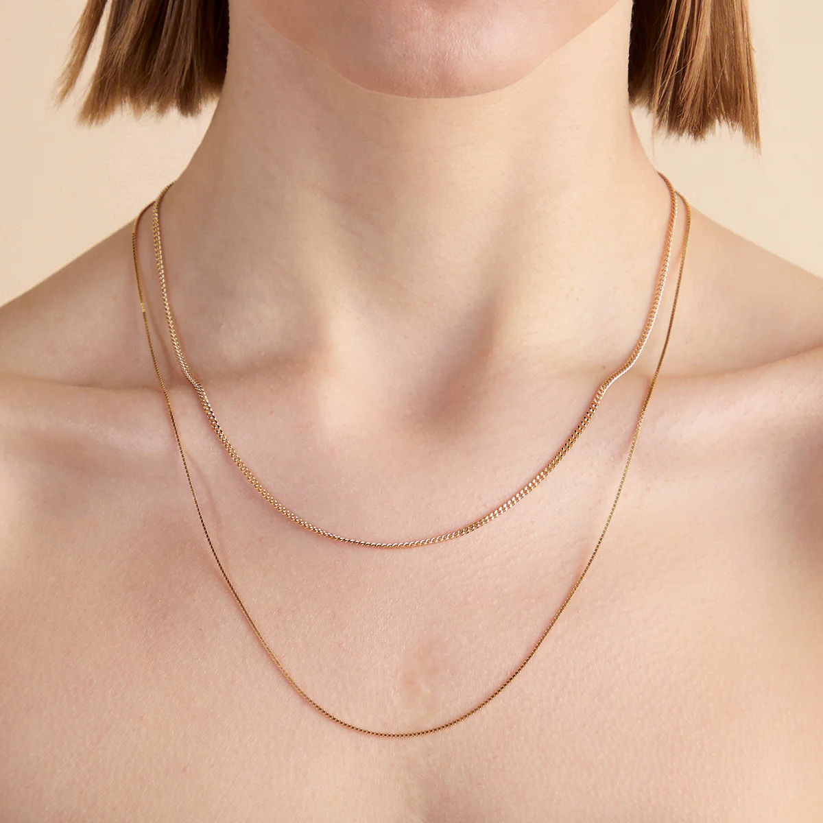 Essential Curb Chain Necklace in Gold - Image 4