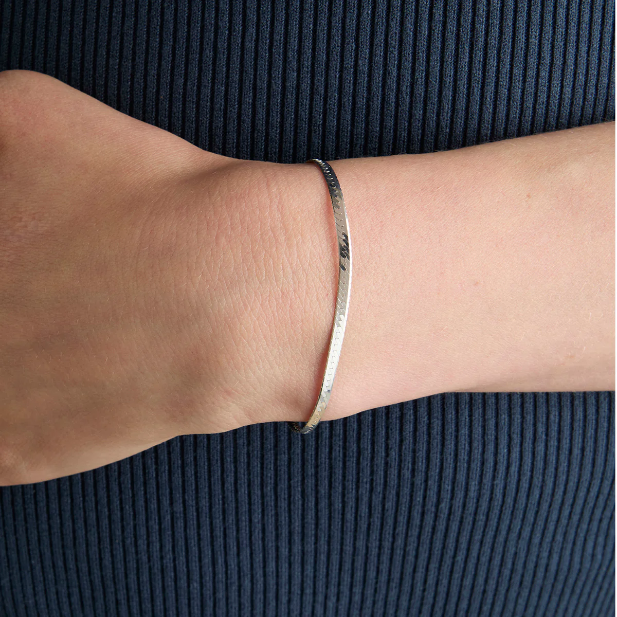 Essential Snake Chain Bracelet in Silver - Image 2