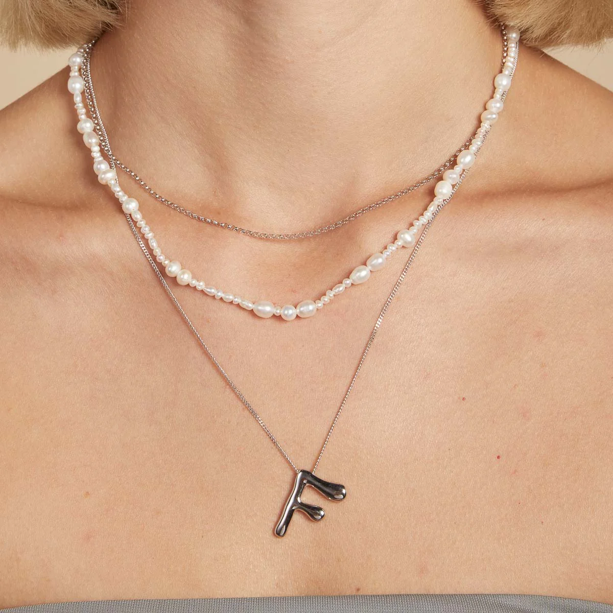 F Initial Bold Pendant Necklace in Silver - Image 3