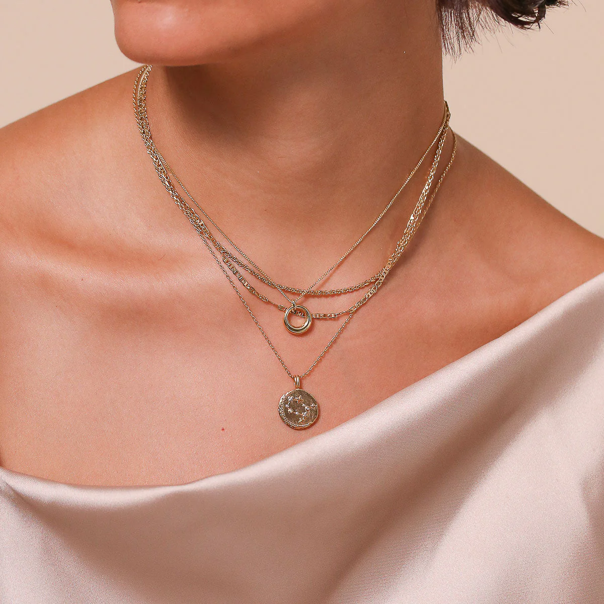 Gemini Zodiac Pendant Necklace in Gold - Image 4