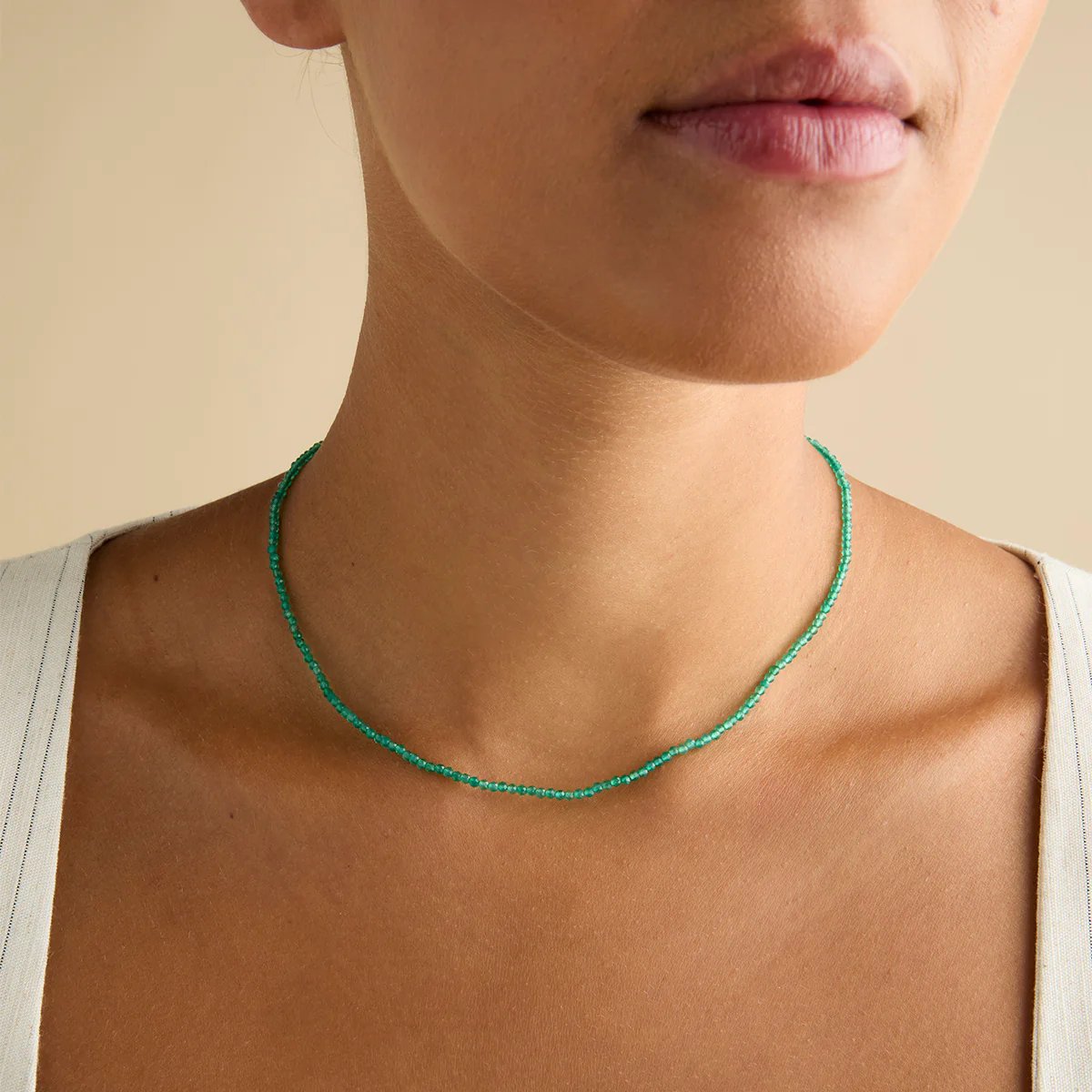 Green Agate Gemstone Gift Set in 9k White Gold - Image 3