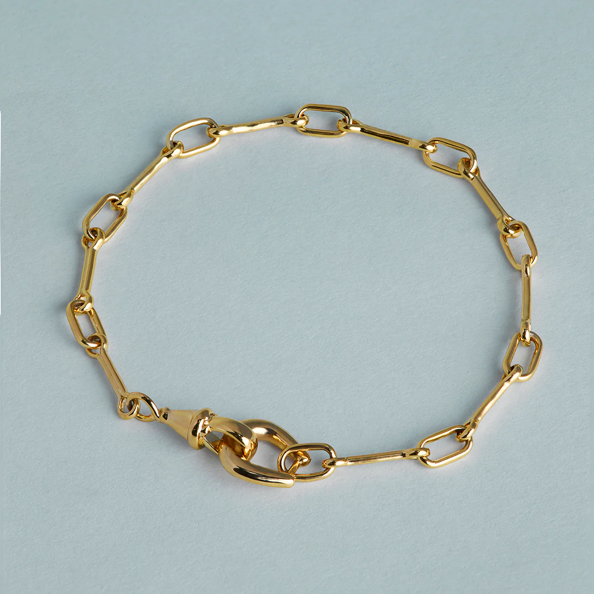 Hardware Chain Bracelet in Gold - Image 6