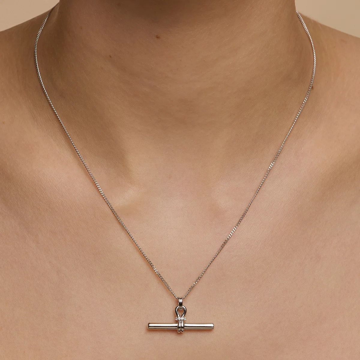 Hardware T-Bar Pendant Necklace in Silver - Image 2