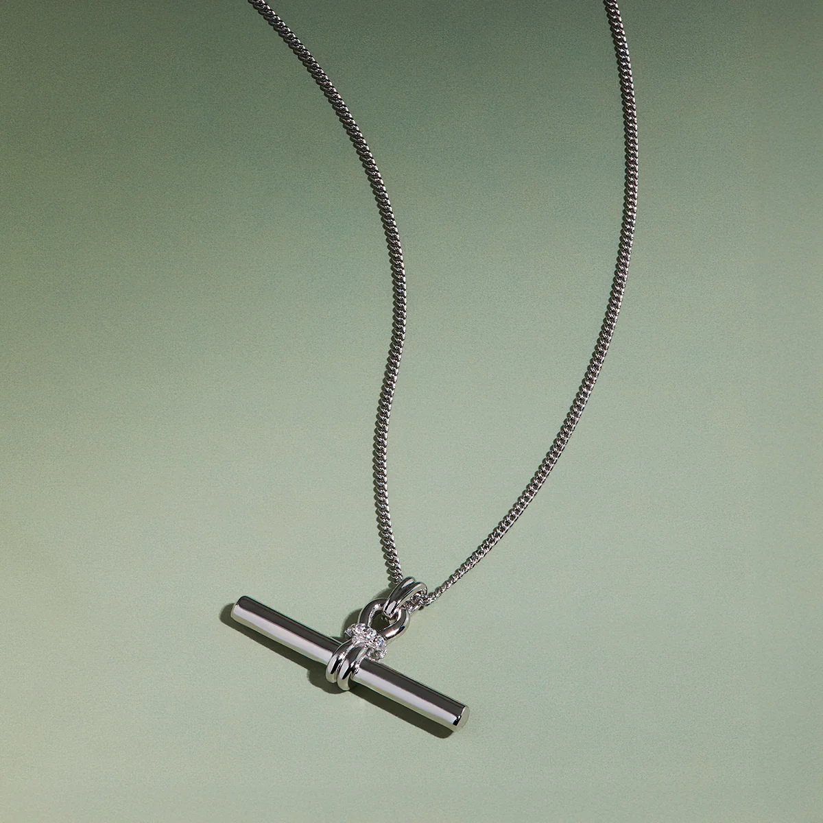 Hardware T-Bar Pendant Necklace in Silver - Image 4