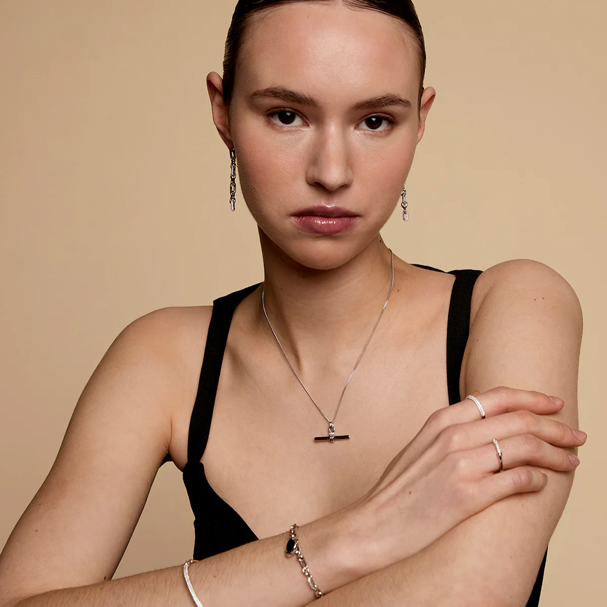 Hardware T-Bar Pendant Necklace in Silver - Image 5