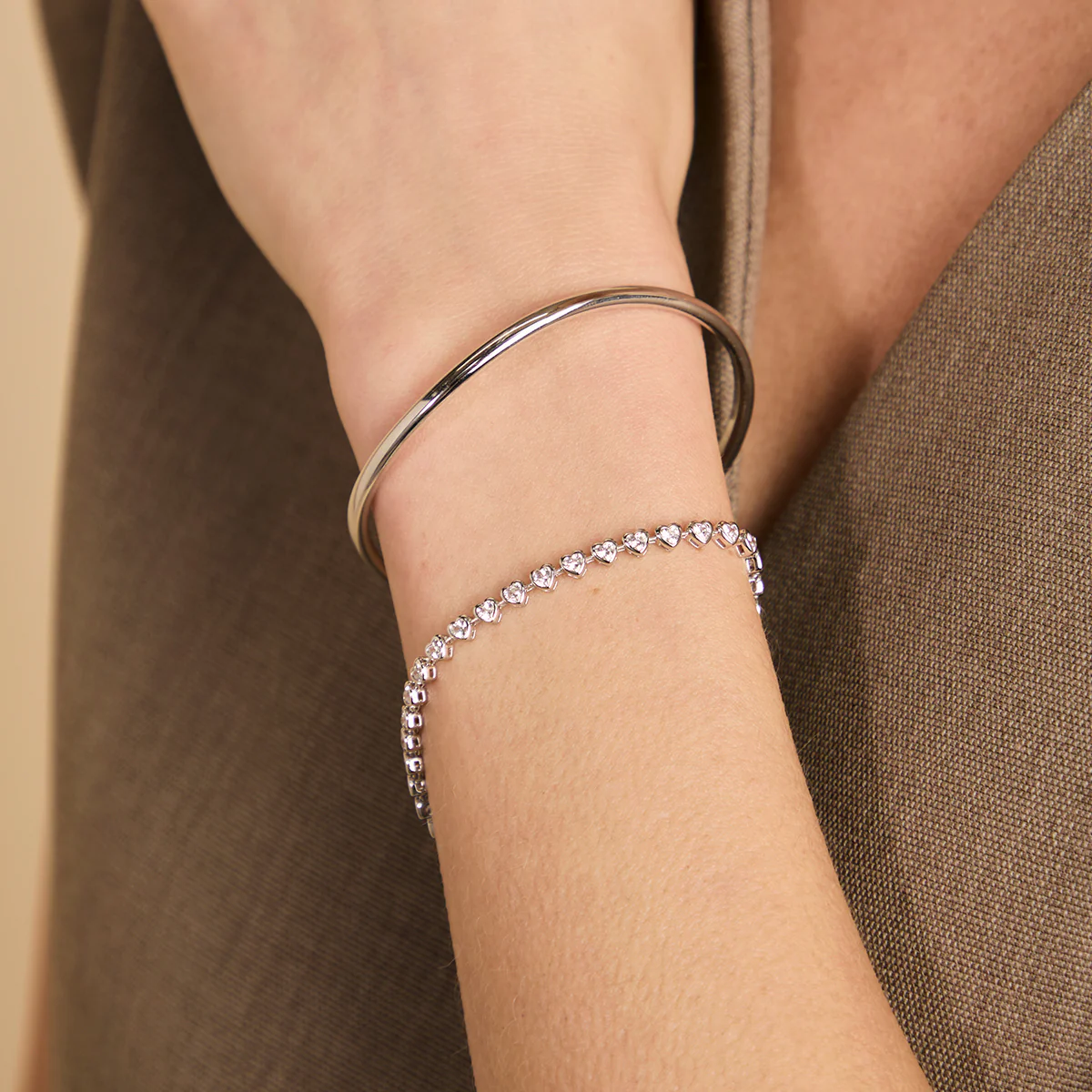 Heart Bezel Tennis Bracelet in Silver - Image 3