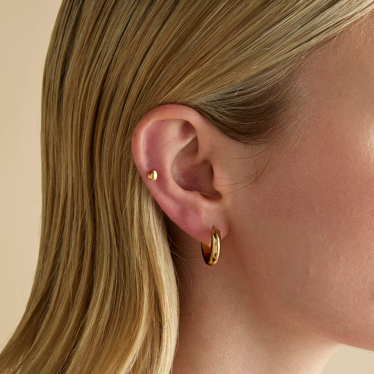 Heart Titanium Piercing Stud in Gold - Image 2
