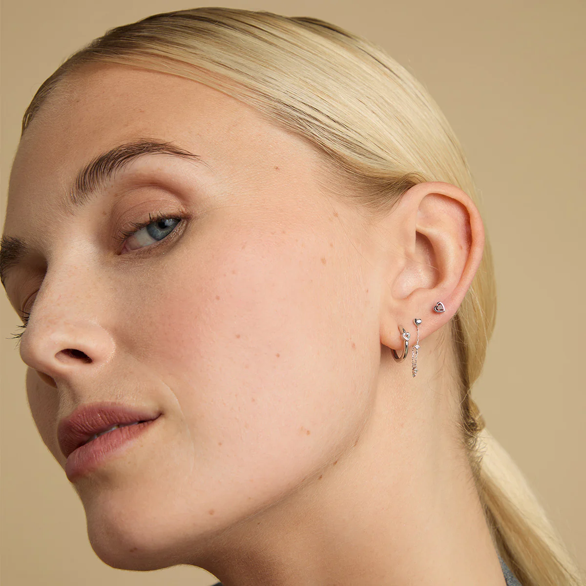 Heart Topaz Chain Studs in Solid White Gold - Image 6