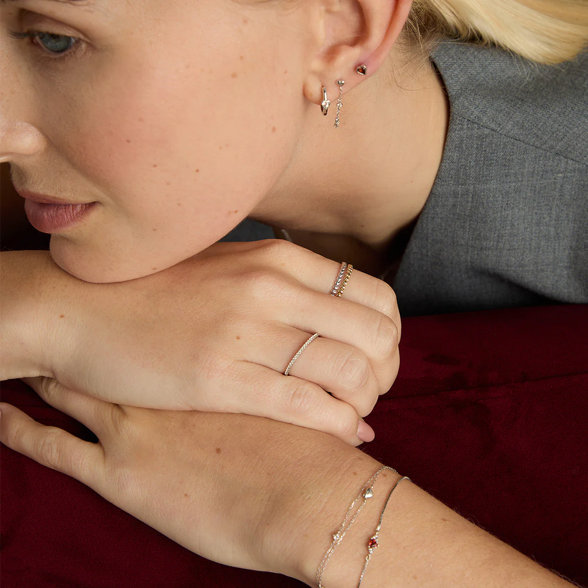 Heart Topaz Piercing Hoop in Solid White Gold - Image 5