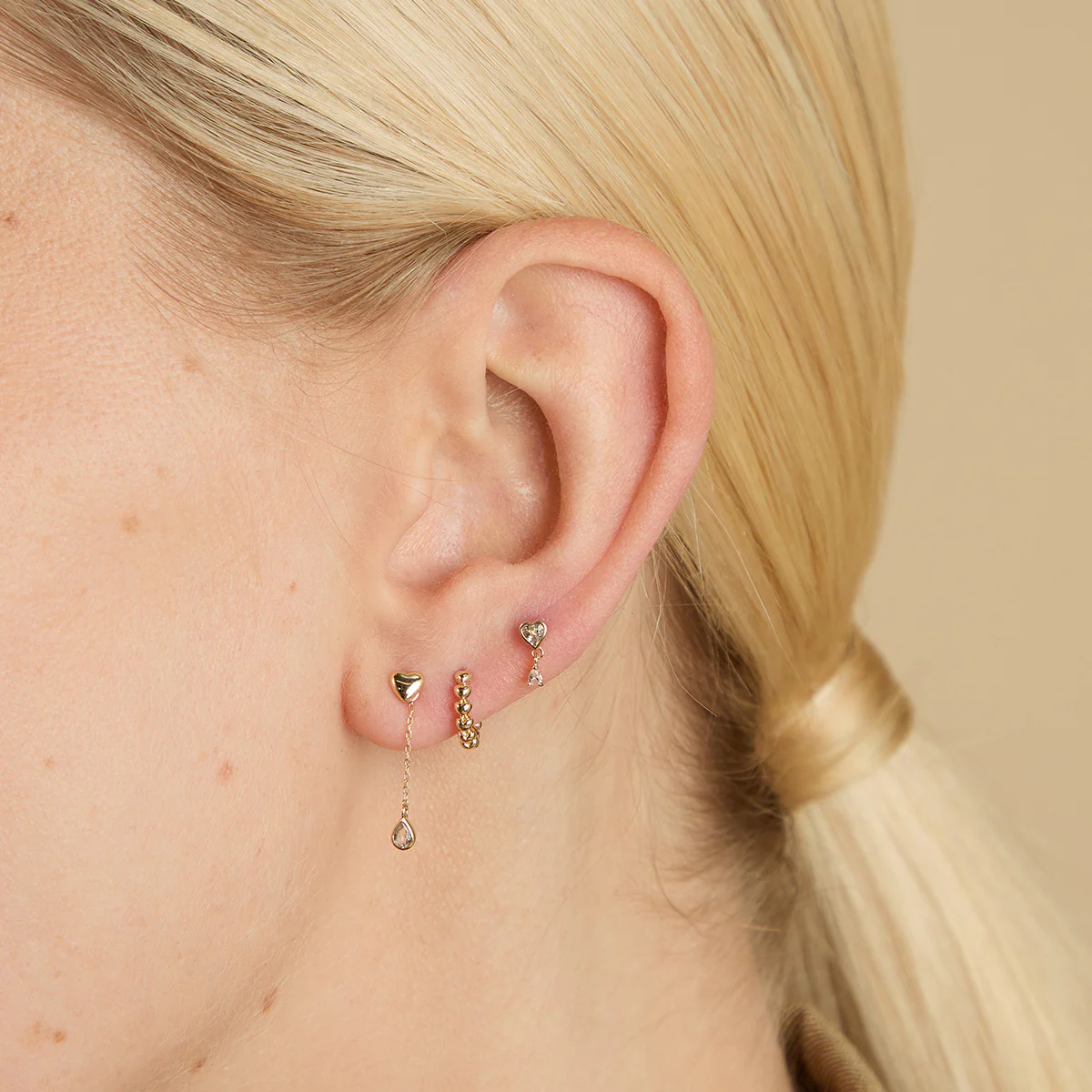 Heart White Topaz Piercing Stud in Solid Gold - Image 3