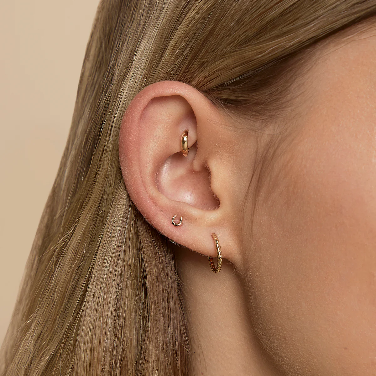 Horseshoe Piercing Stud in Solid Gold - Image 3