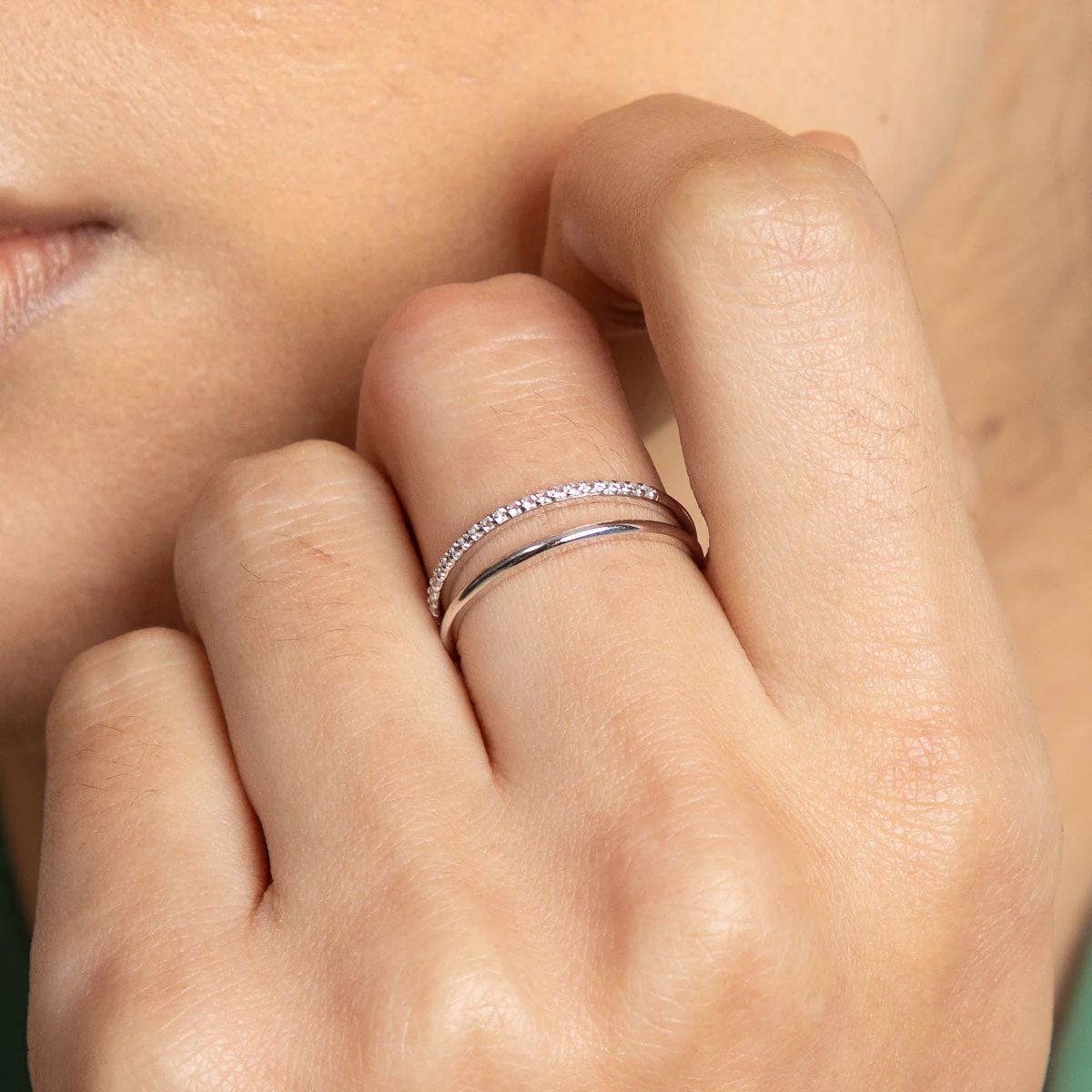 Illusion Topaz Band Ring in Solid White Gold - Image 2