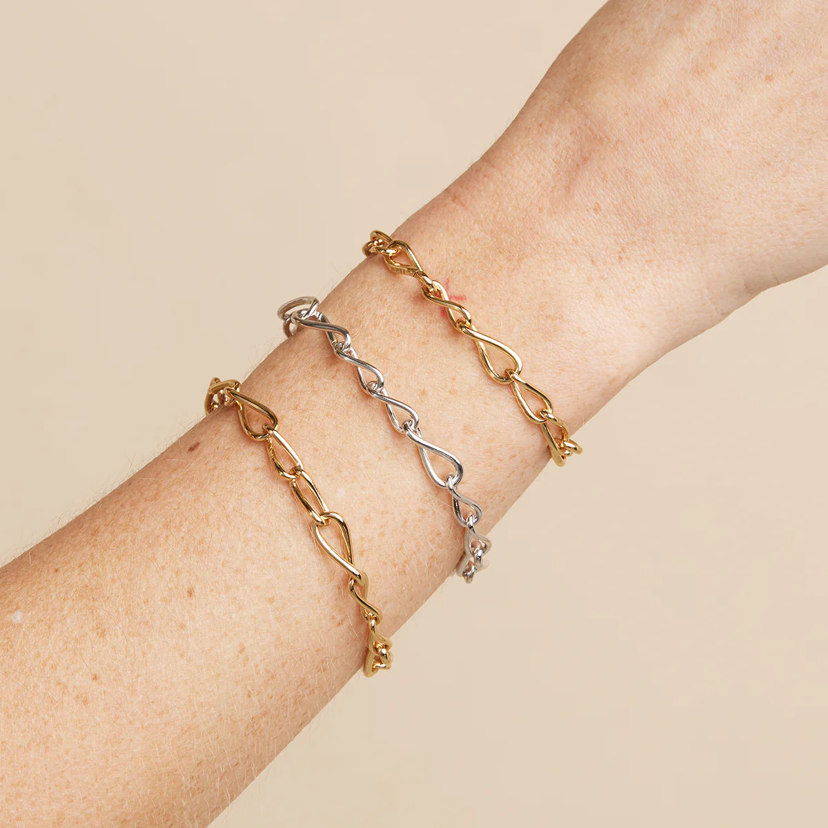 Infinite Chain Bracelet in Gold - Image 4
