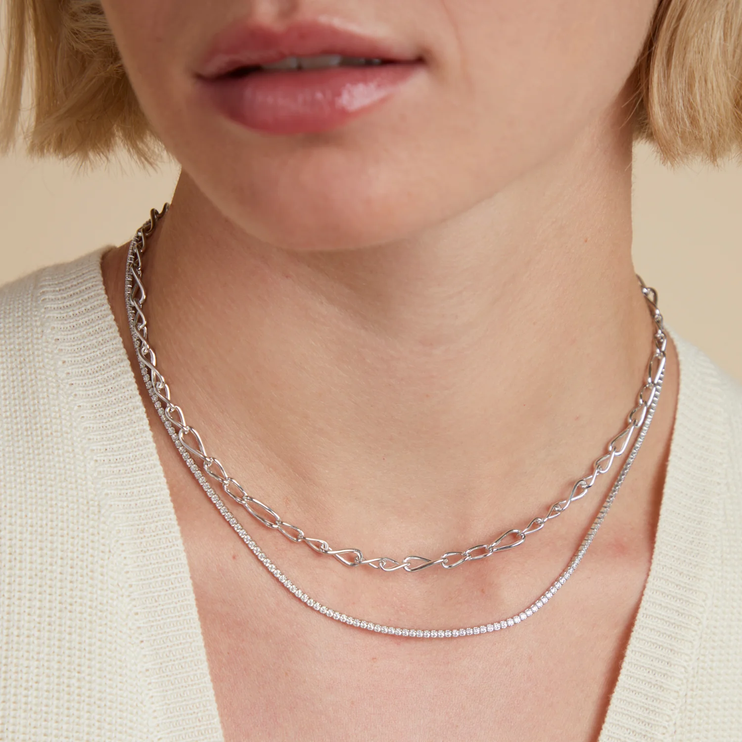 Infinite Slim Chain Necklace in Silver - Image 3