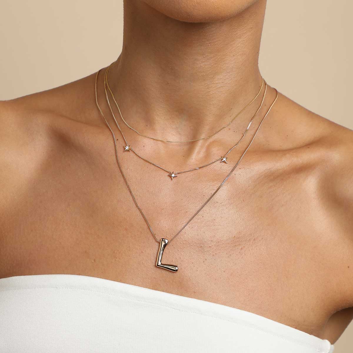 L Initial Bold Pendant Necklace in Gold - Image 3