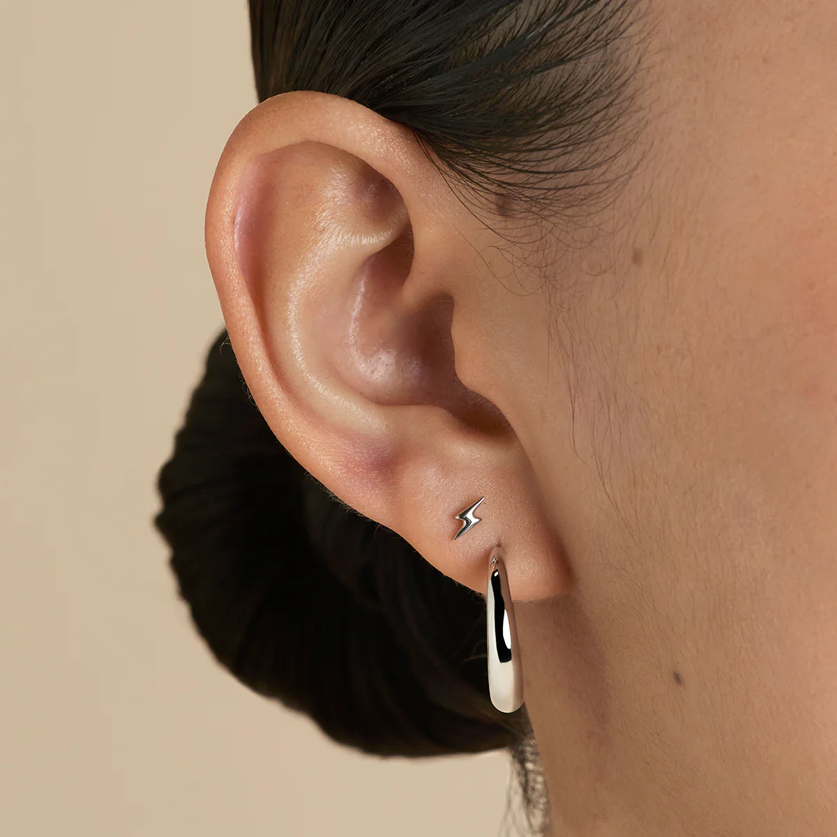Lightning Bolt Titanium Piercing Stud in Platinum - Image 3