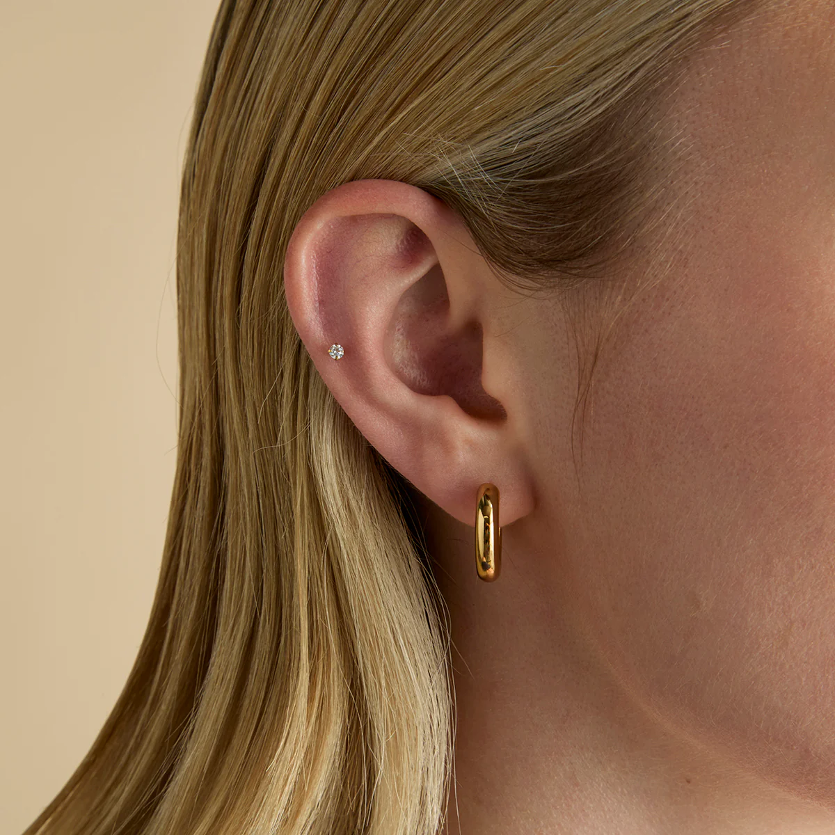 Micro Crystal Titanium Piercing Stud in Gold - Image 2