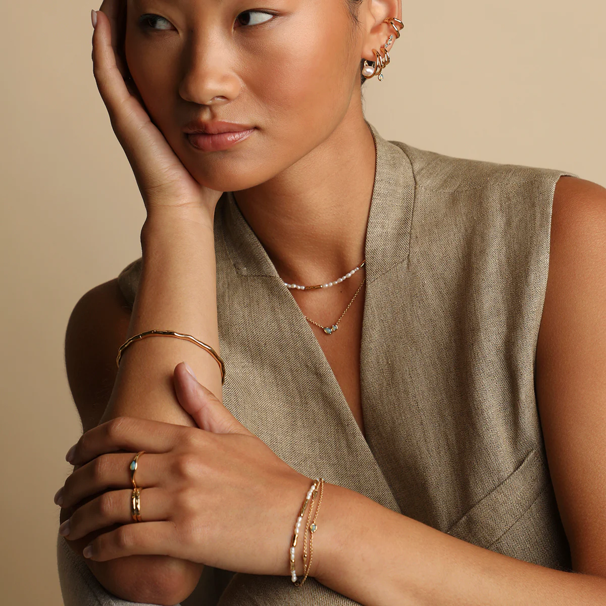 Molten Bangle in Gold - Image 7