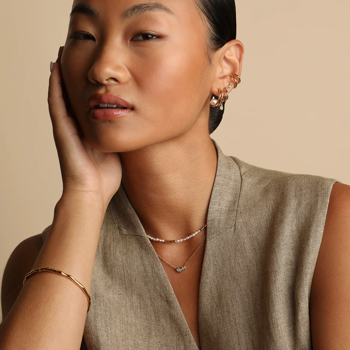 Molten Bangle in Gold - Image 8