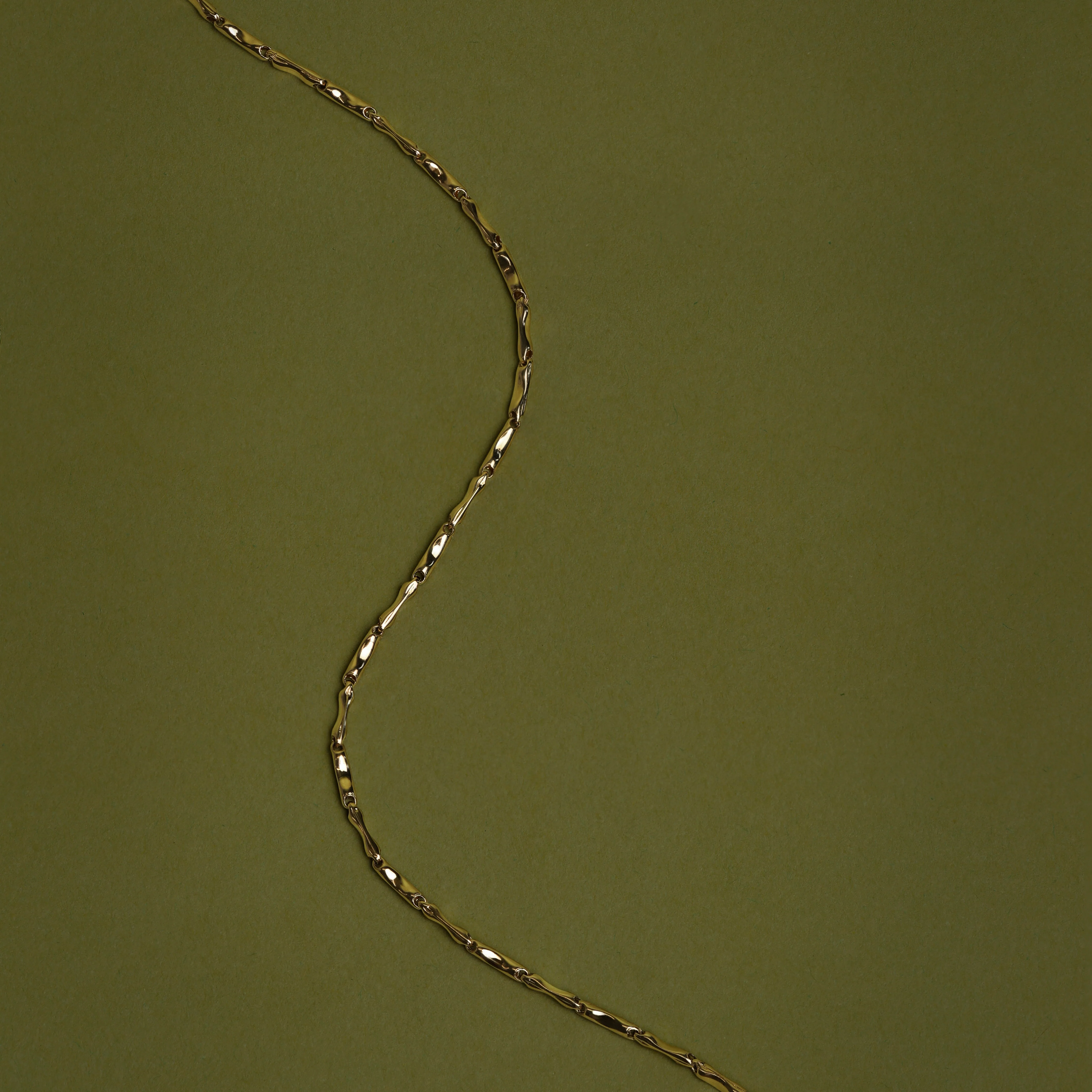 Molten Bar Chain Bracelet in Solid Gold - Image 7