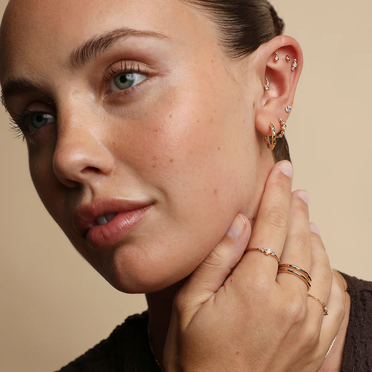 Molten Opal Cluster Ring in Solid Gold - Image 7
