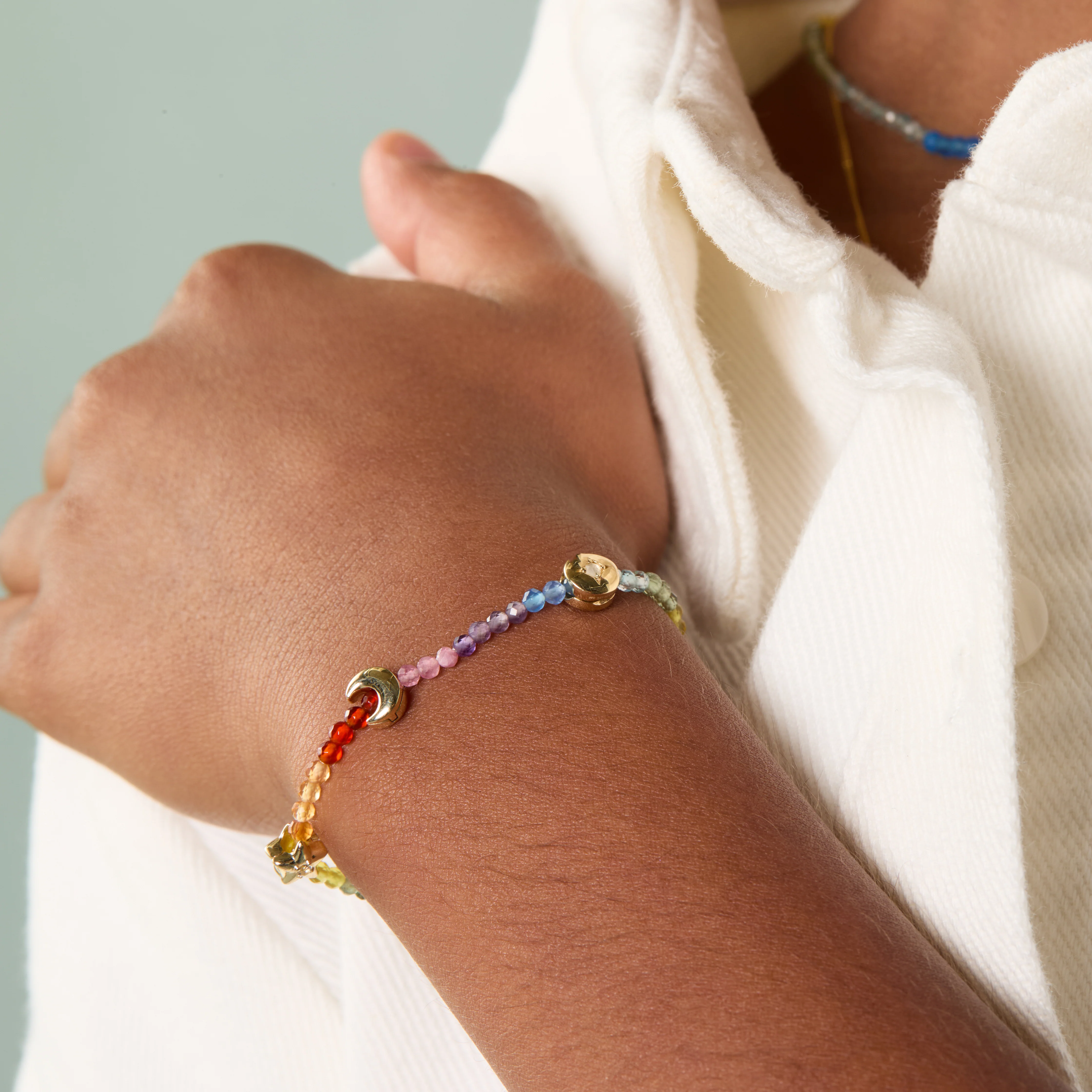Moon Click Charm in 9k Gold - Image 4