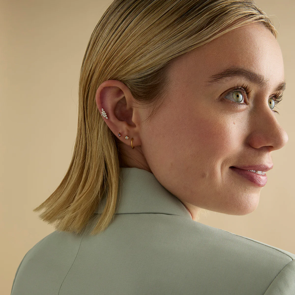 Moonstone Titanium Piercing Stud in Gold - Image 3