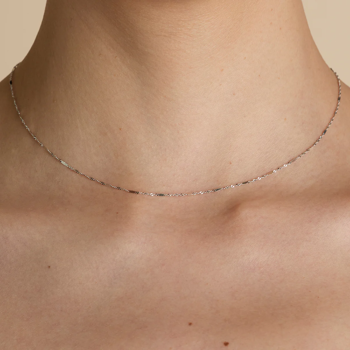 Astrid Story Chain Necklace in Solid White Gold - Image 3