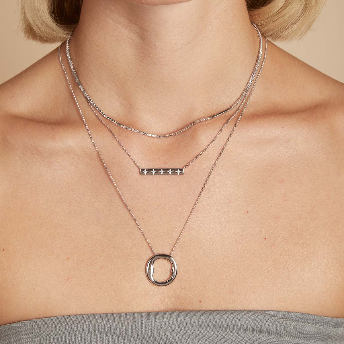 O Initial Bold Pendant Necklace in Silver - Image 3