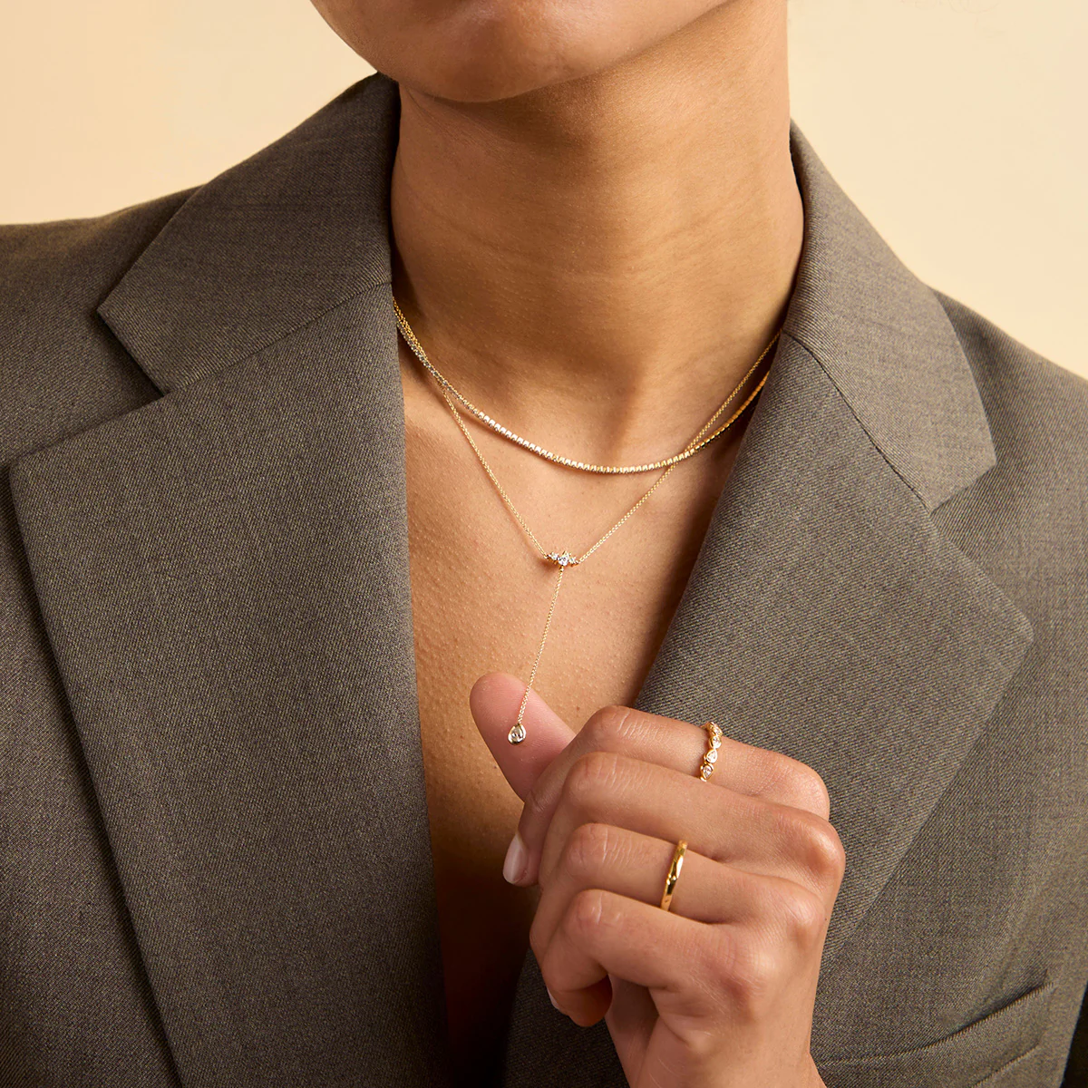 Pear Bezel Lariat Necklace in Gold - Image 5